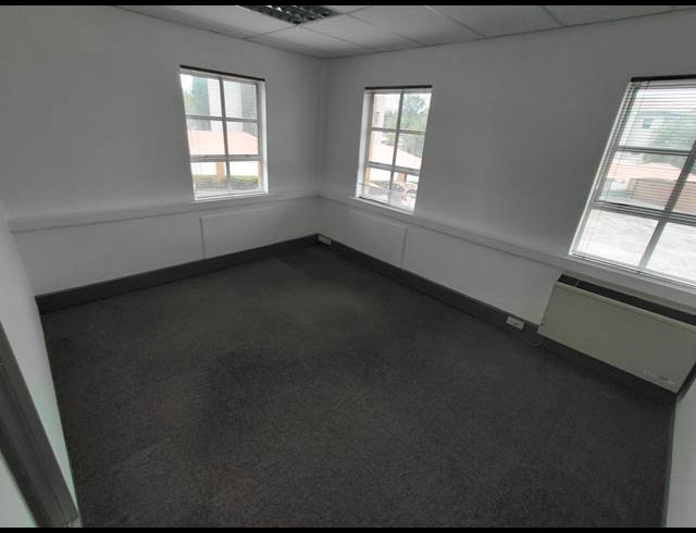 426M² OFFICE TO LET IN FOURWAYS